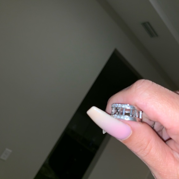 Tiffany & co 18k white gold ring 5.5 - Picture 2 of 8